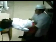 Az éjszakák melegek. Tehenek, Nagy Mellek, Kövér, pihenjen egy emberrel. Tehenek az asztalnál, majd elkezdte támadni a tagok. A férfi nagyon boldog volt, és örömet anyuci porno szerzett.
