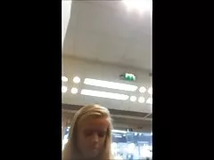 Fiatal szőke rábaszik. Lefeküdtem egy ingyen pornó filmek srác, meg egy szopást