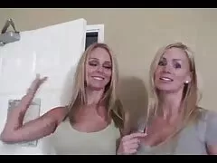 A nők pornó egészséges. Meztelenül kísértés ingyen porno film