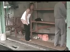 Call szexvideo teljes film girl Pornó. Az emberek unatkoznak, és úgy döntenek, hogy hívják a csirkét. Azért jött, hogy örömében elkezdjen baszni.